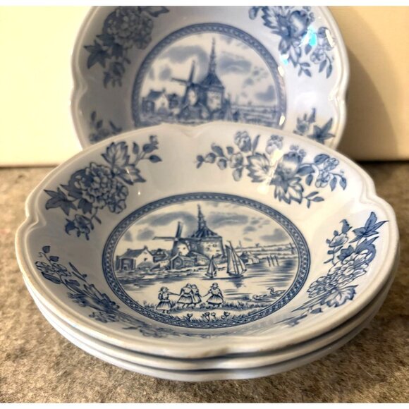 Johnson Brothers Blue Tulip Time 5" Berry/Dessert Bowls # 3025 - Picture 2 of 7